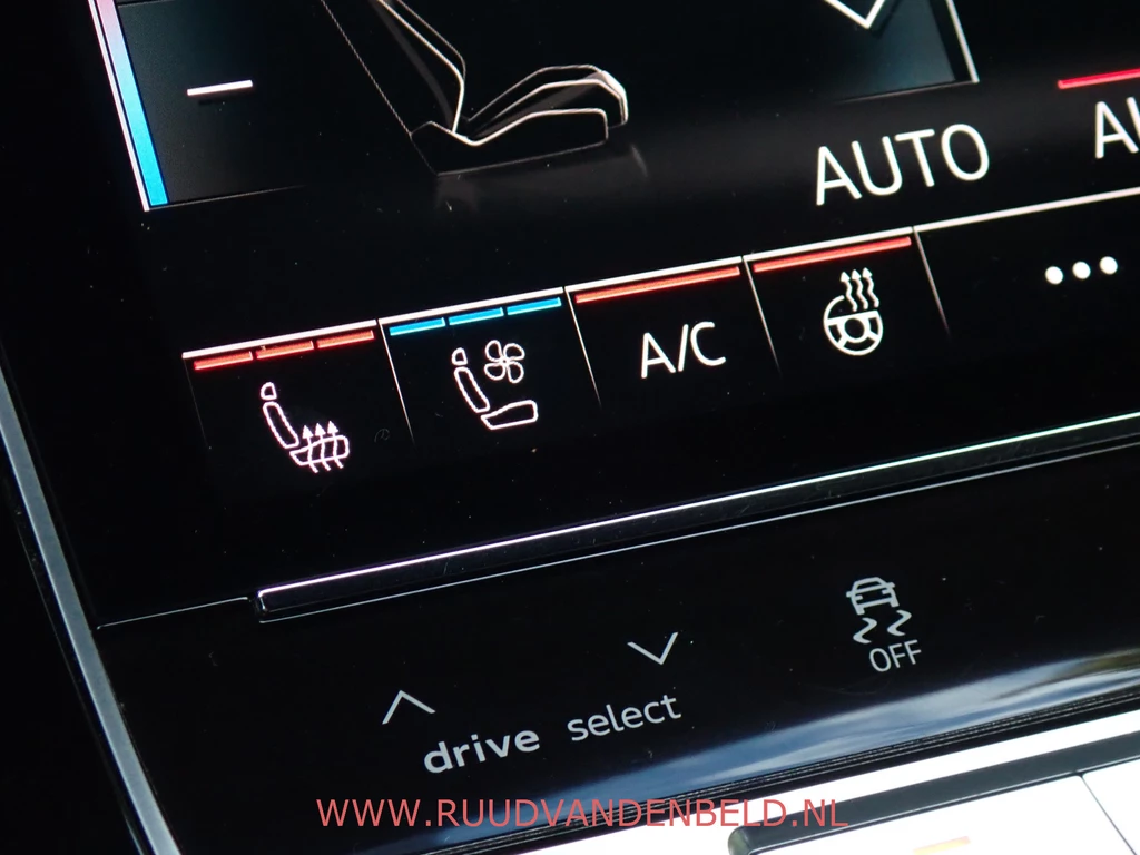 Audi RSQ8 – foto 26