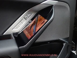 BMW i7 – thumbnail 24