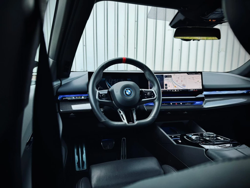 BMW i5 – foto 12