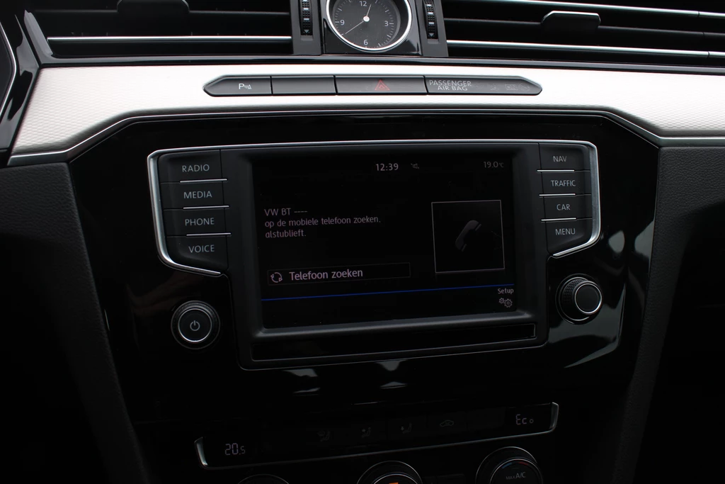 Volkswagen Passat – foto 23