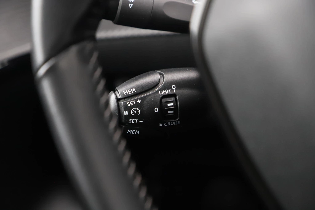 Peugeot 208 – foto 12