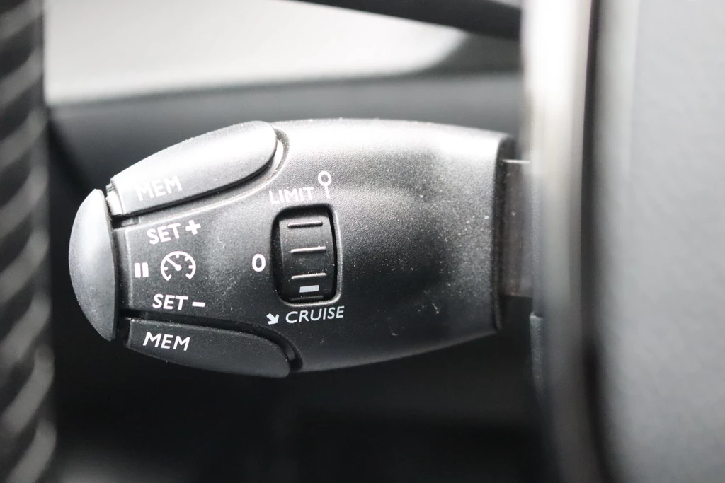 Peugeot 208 – foto 19