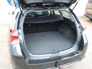 Toyota Auris – thumbnail 17