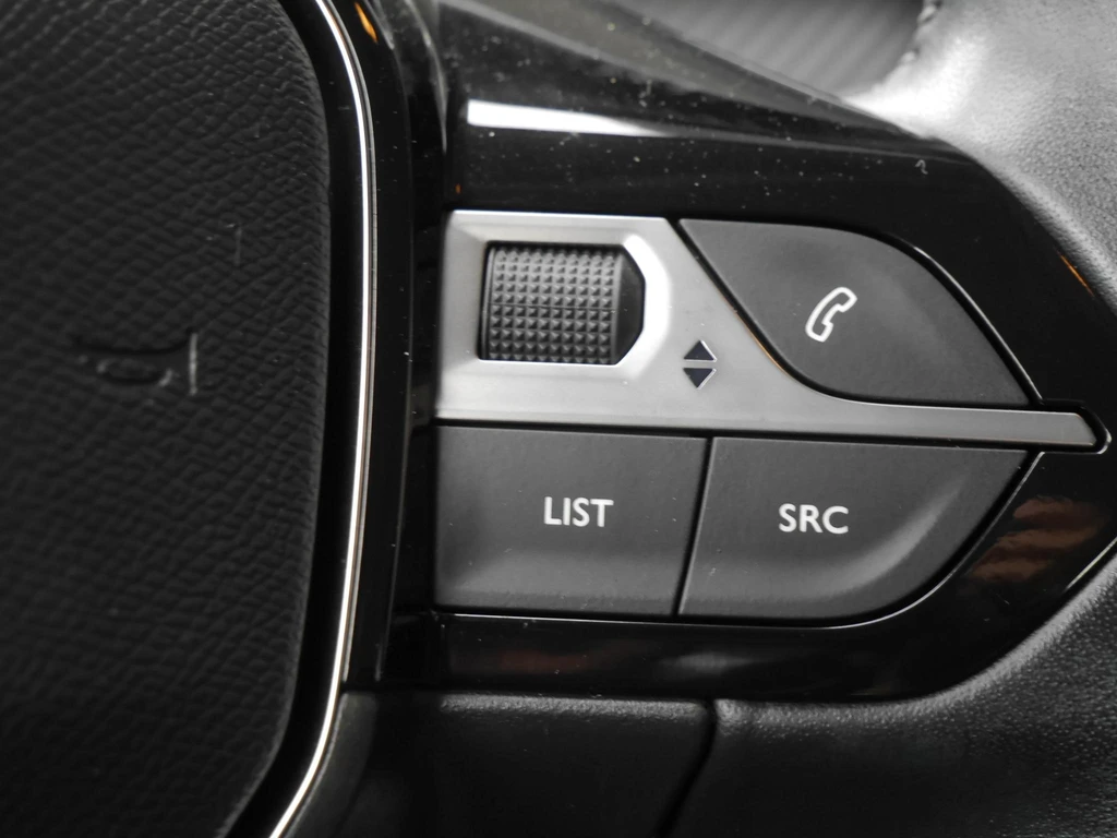 Peugeot 208 – foto 17