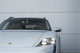 Porsche Taycan – thumbnail 16