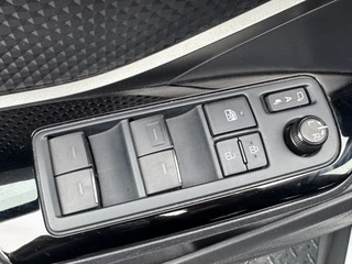 Toyota C-HR – thumbnail 32