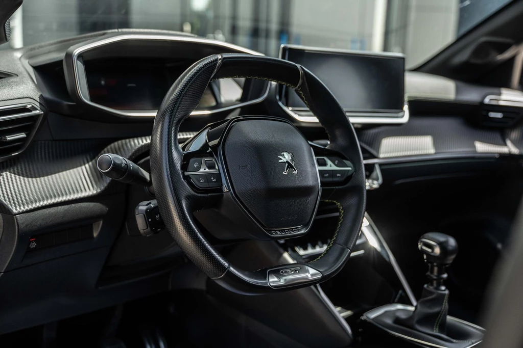 Peugeot 208 – foto 10