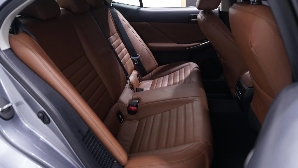 Lexus IS – foto 44