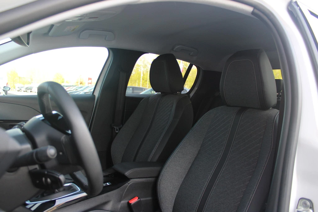Peugeot 208 – foto 9