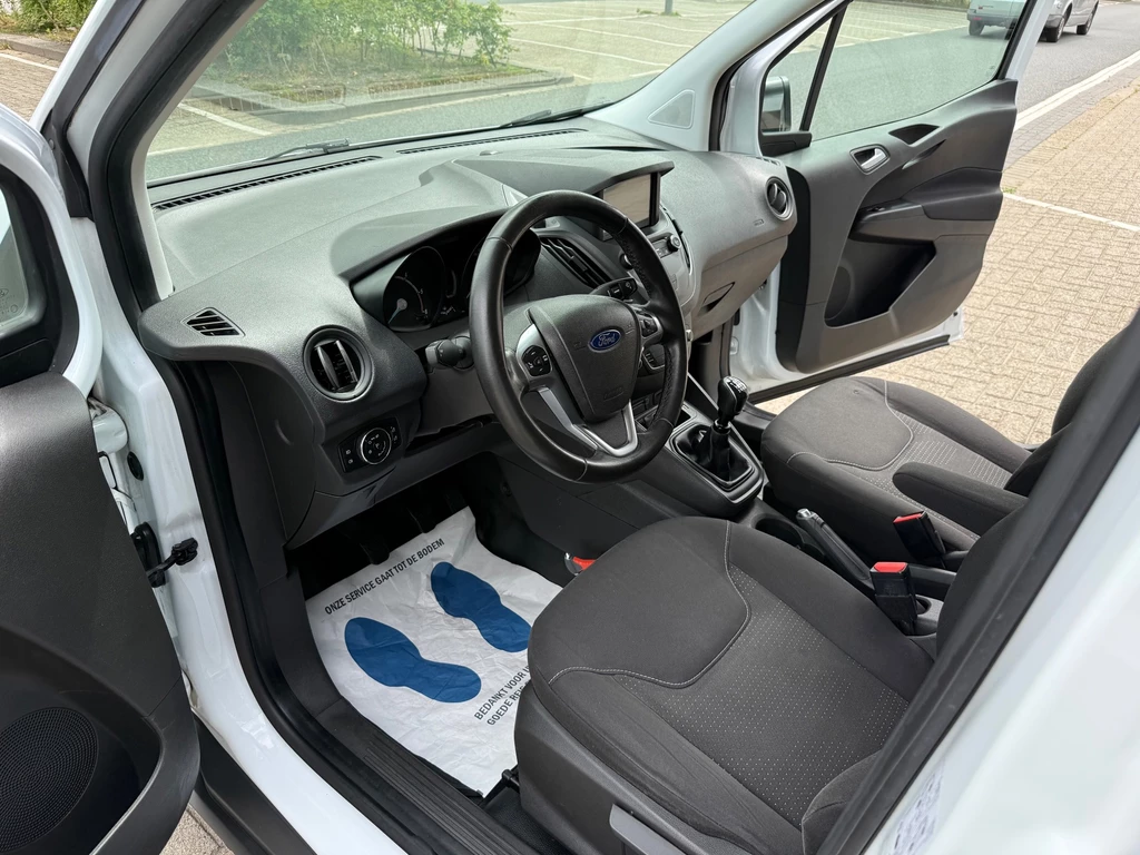 Ford Transit Courier – foto 29