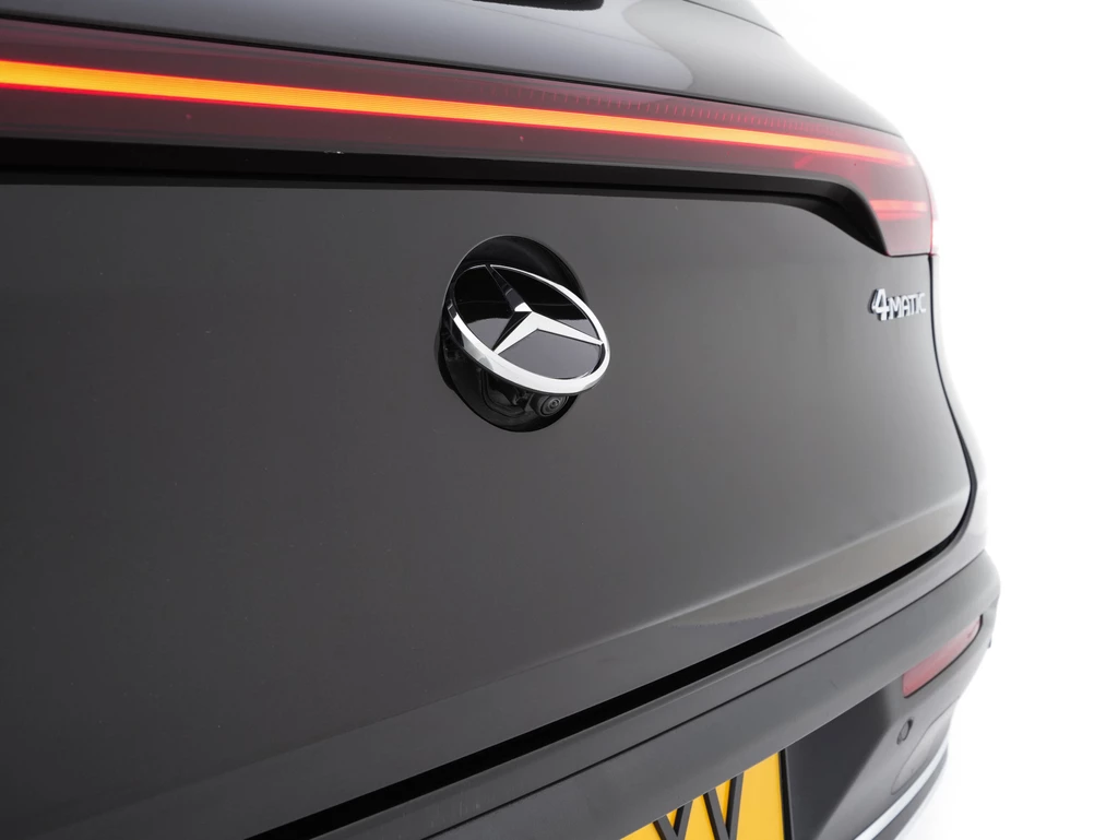 Mercedes-Benz EQC – foto 29