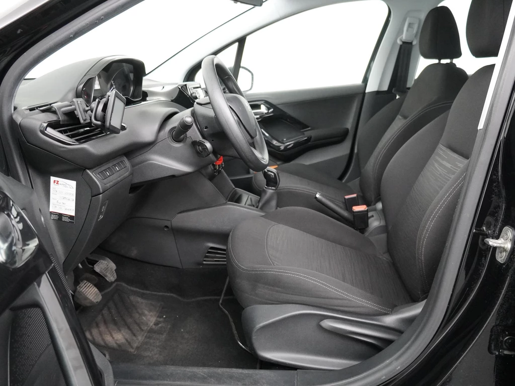 Peugeot 208 – foto 13