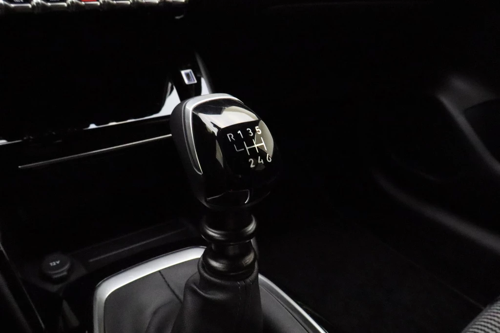 Peugeot 208 – foto 27