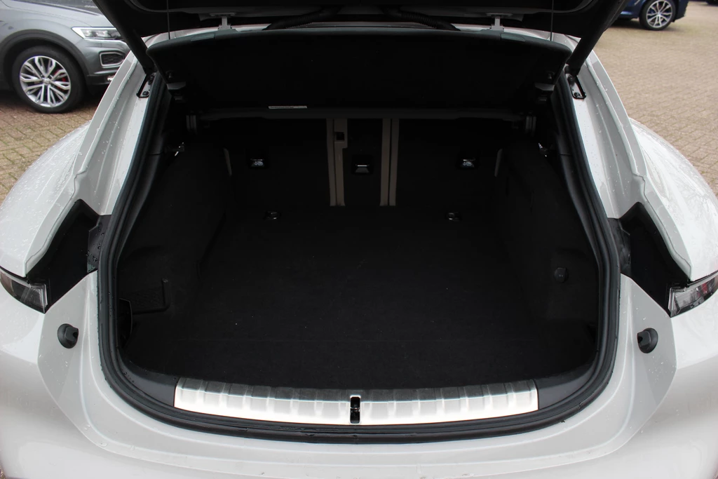 Porsche Taycan – foto 18