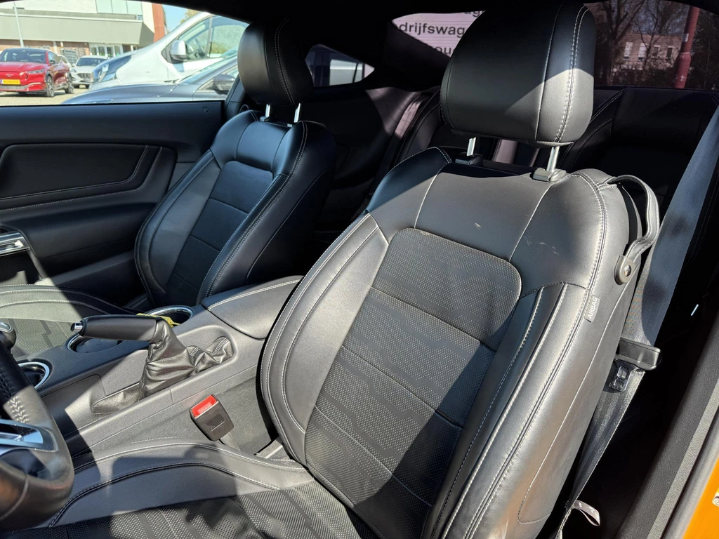 Ford Mustang – foto 9