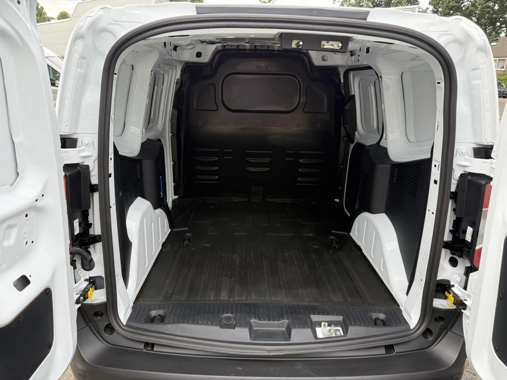 Ford Transit Courier – foto 26