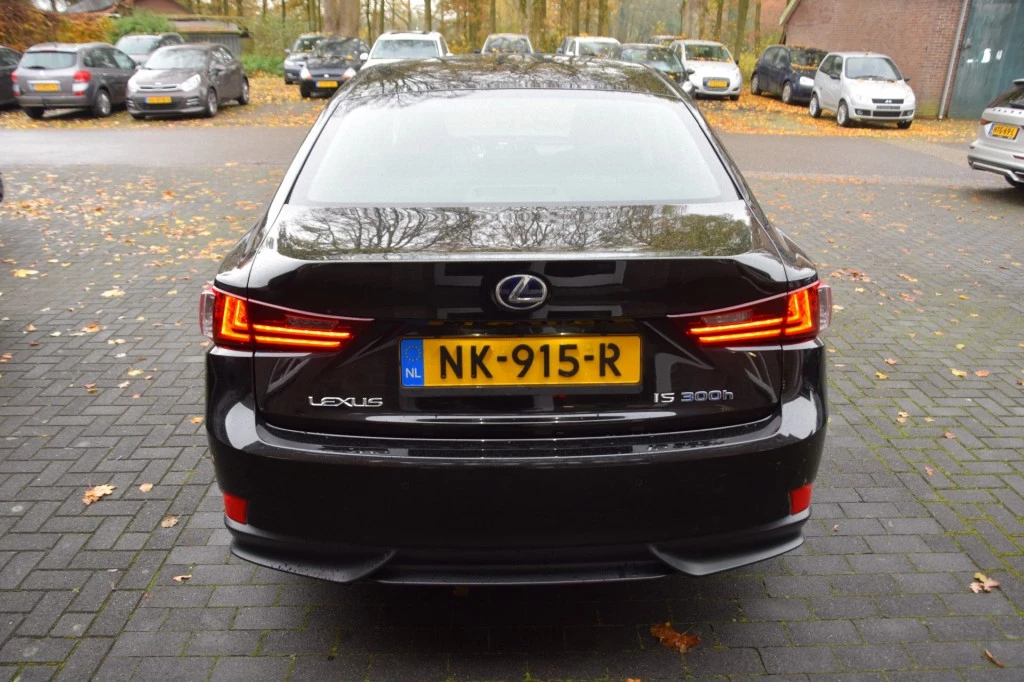 Lexus IS – foto 3