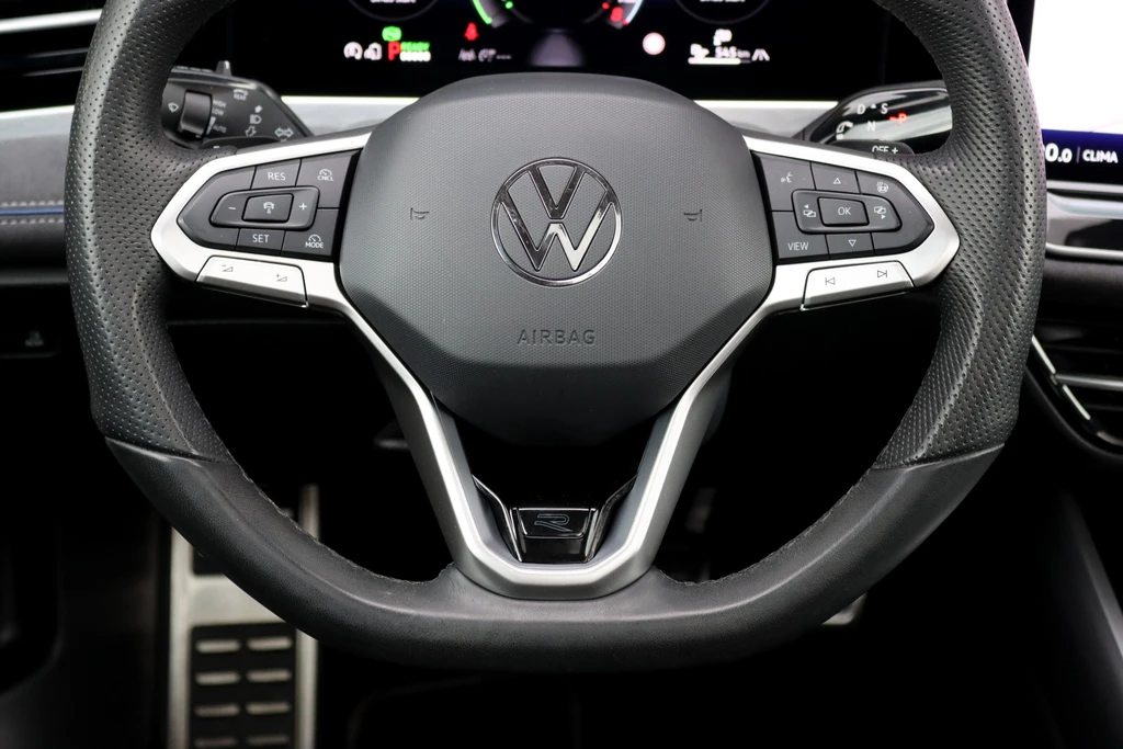 Volkswagen Passat – foto 31