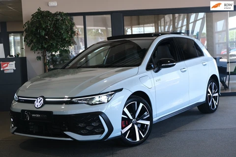 Volkswagen Golf 8.5 1.5 eHybrid GTE 272PK Pano Volleder Trekhaak 360Cam HuD IQ Led ACC