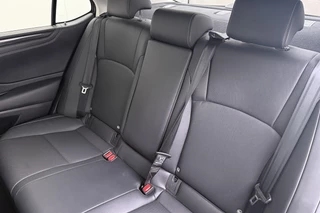 Lexus ES – thumbnail 12