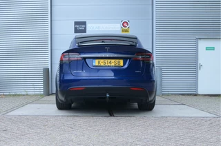Tesla Model X – thumbnail 3