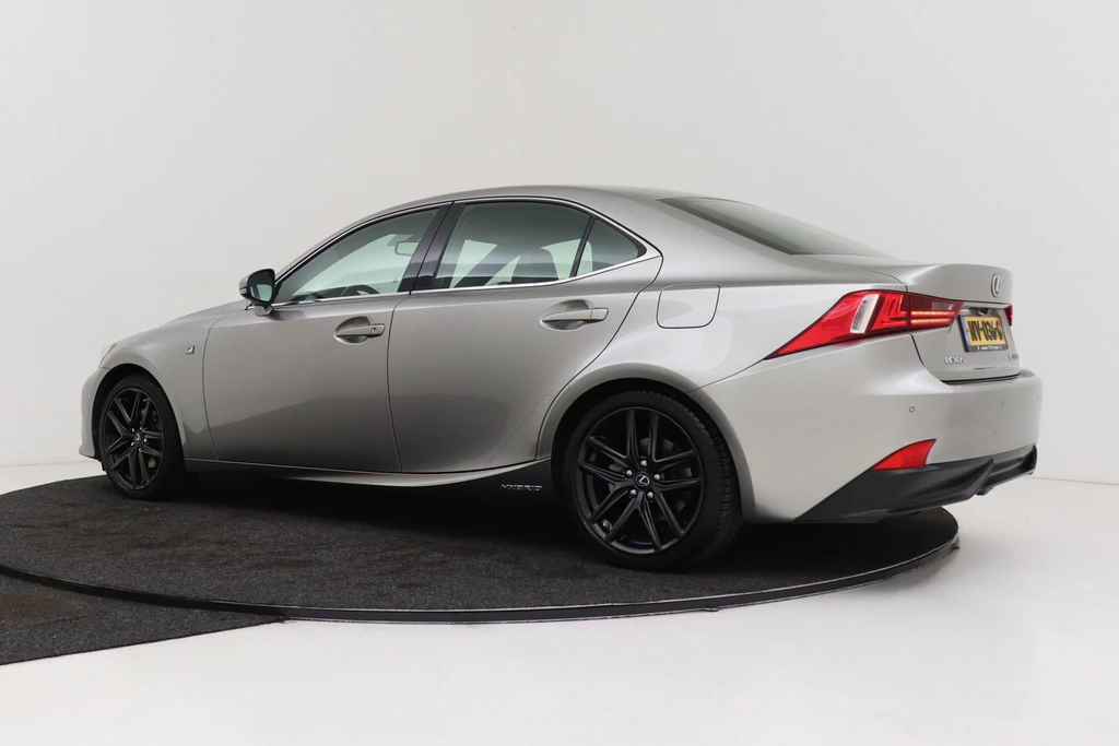 Lexus IS – foto 5