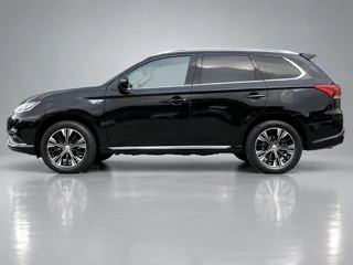 Mitsubishi Outlander – thumbnail 2