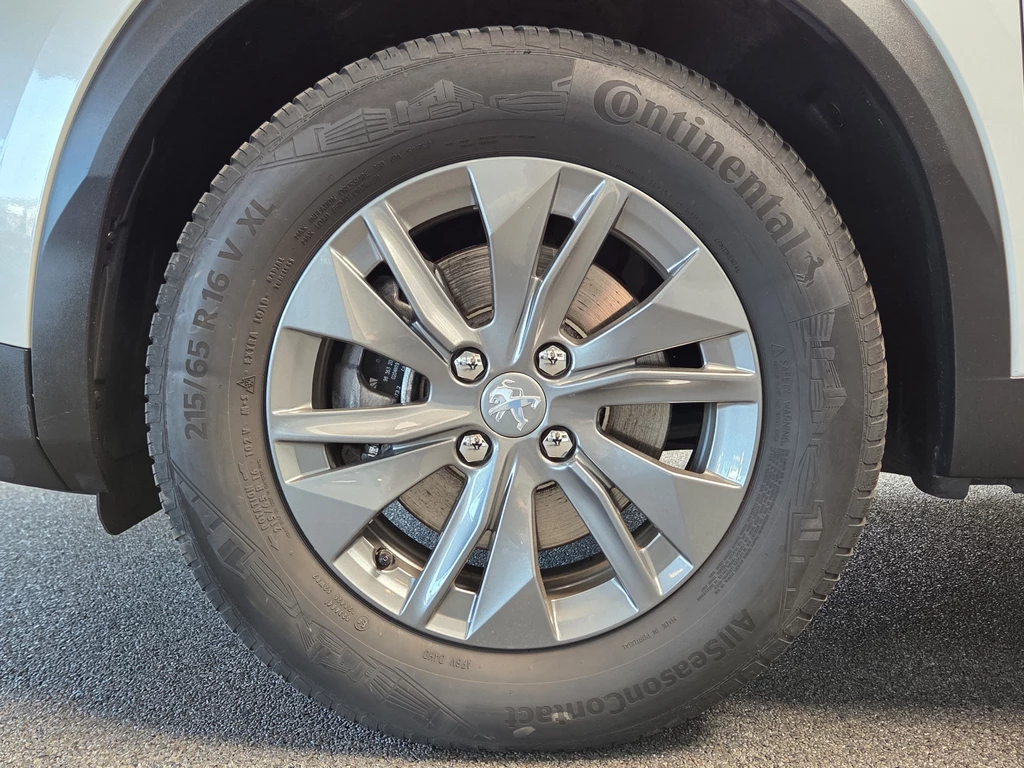 Peugeot e-2008 – foto 13
