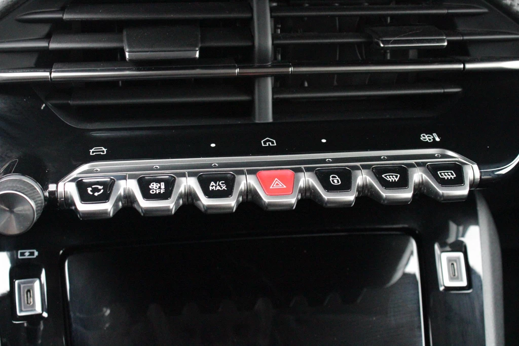 Peugeot 208 – foto 30