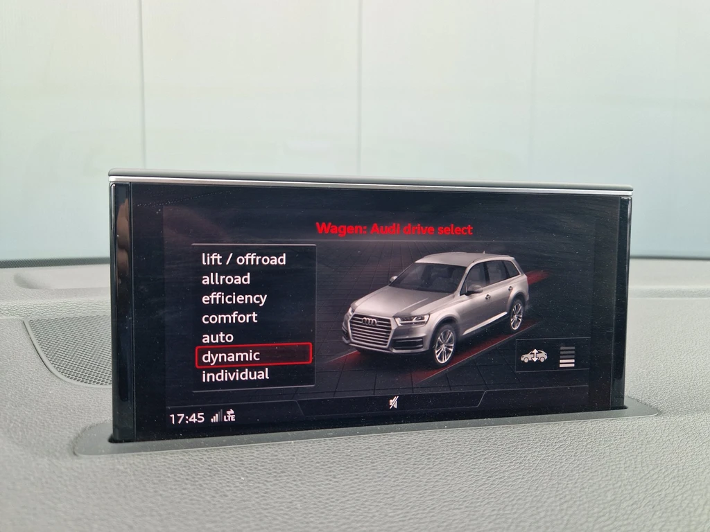 Audi Q7 – foto 32