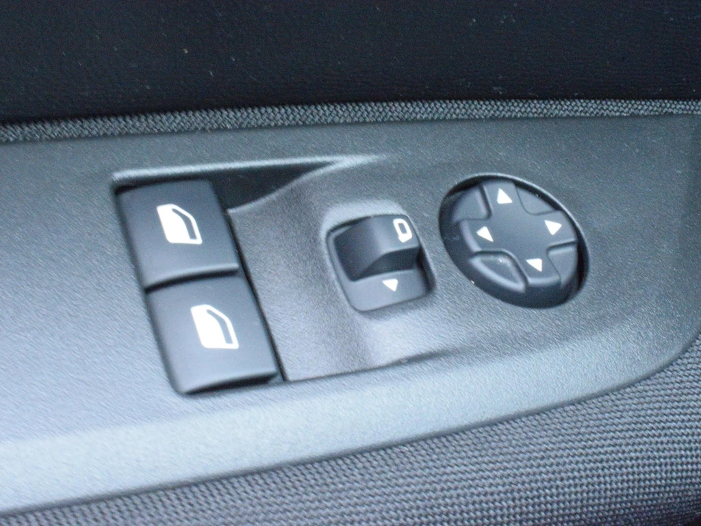 Peugeot 208 – foto 16
