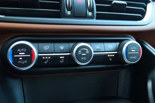 Alfa Romeo Giulia – thumbnail 23