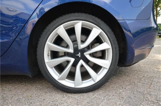Tesla Model 3 – thumbnail 31