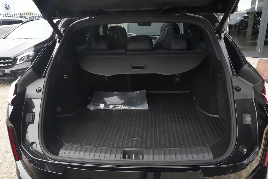 Lynk & Co 08 – foto 30