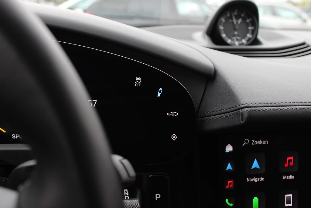 Porsche Taycan – foto 34