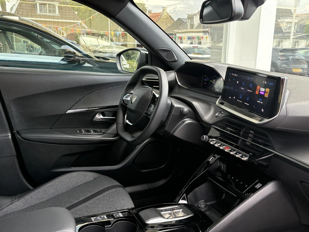 Peugeot e-2008 – foto 12