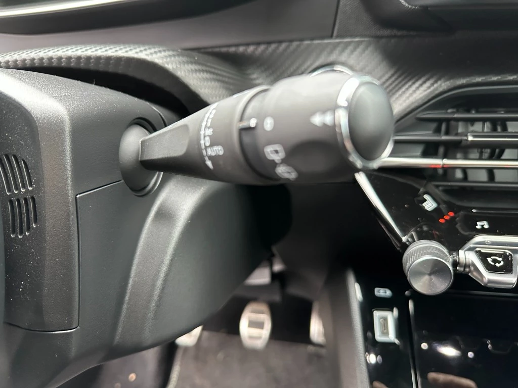 Peugeot 208 – foto 37