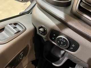 Ford Transit – thumbnail 17
