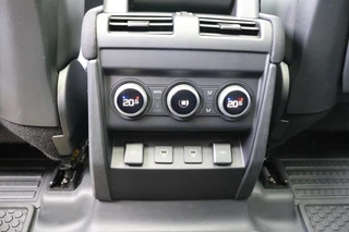 Land Rover Defender – thumbnail 45