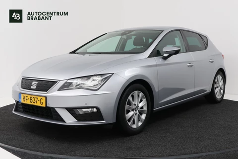 Seat Leon 1.0 EcoTSI Style Business Intense (TREKHAAK, CARPLAY, PARKEERSENSOREN, NAVI, CRUISE)
