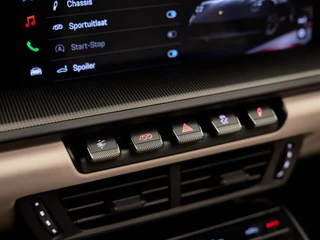 Porsche 911 – thumbnail 34