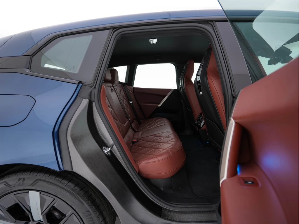 BMW iX – foto 12