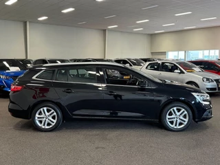 Renault Mégane Estate – thumbnail 6