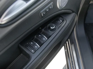 Alfa Romeo Stelvio – thumbnail 29