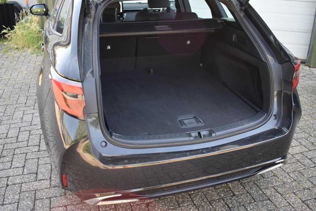 Toyota Corolla Touring Sports – foto 9