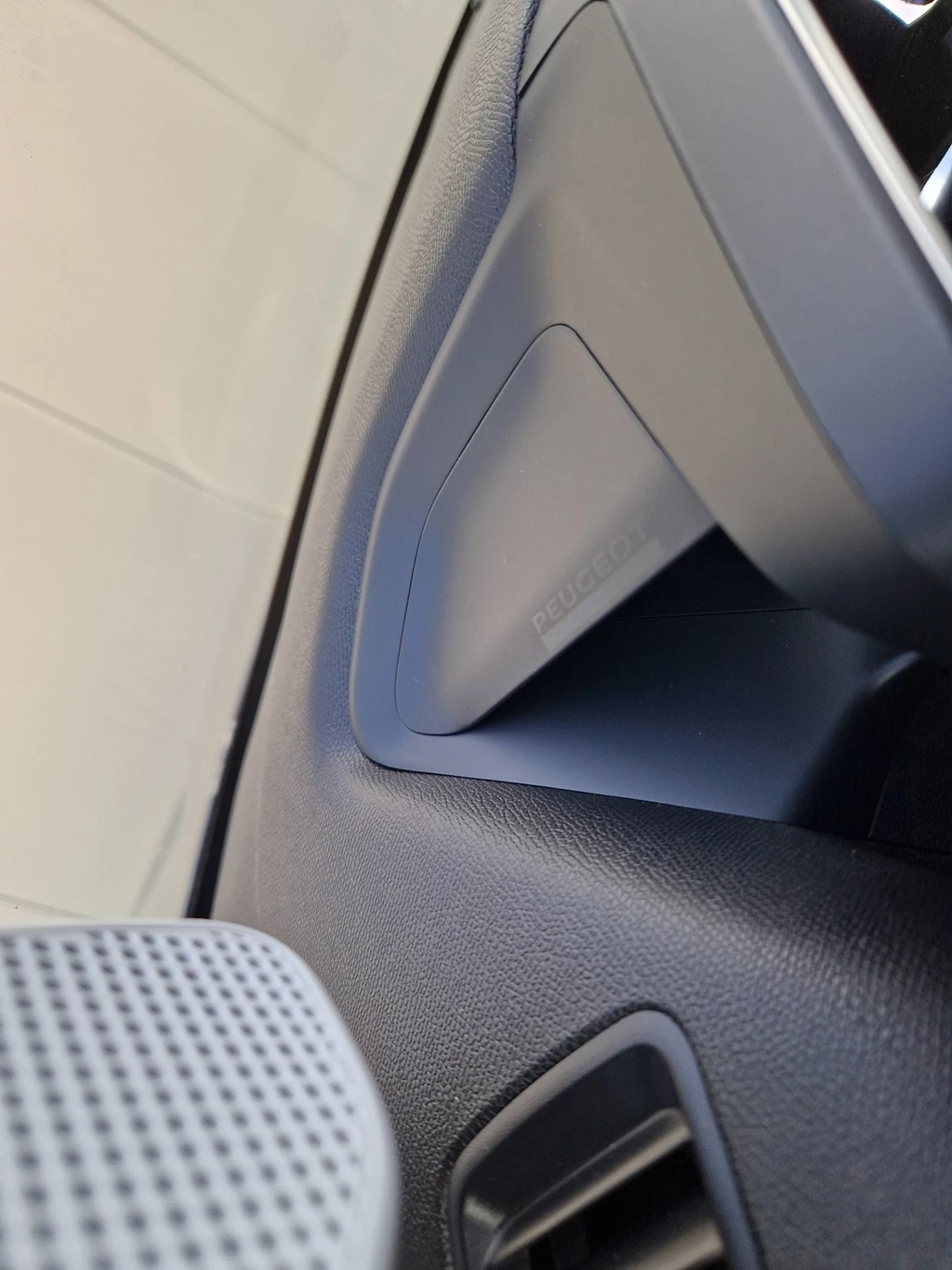 Peugeot 208 – foto 15