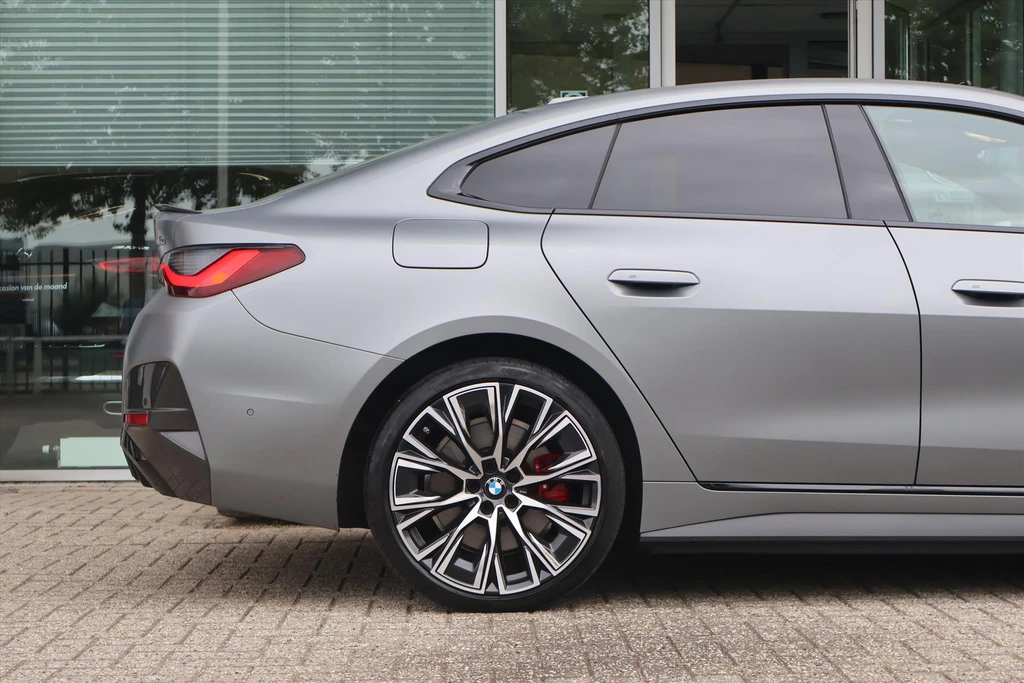 BMW i4 – foto 5
