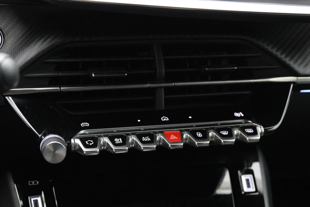 Peugeot e-2008 – foto 17