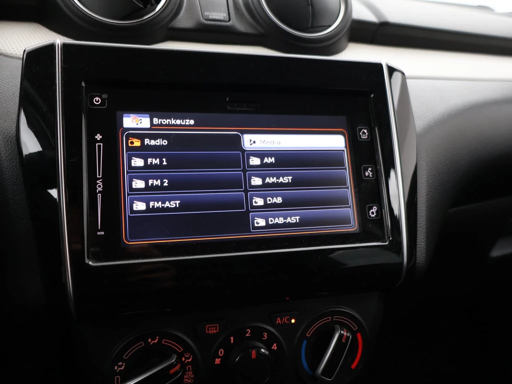 Suzuki Swift – foto 30