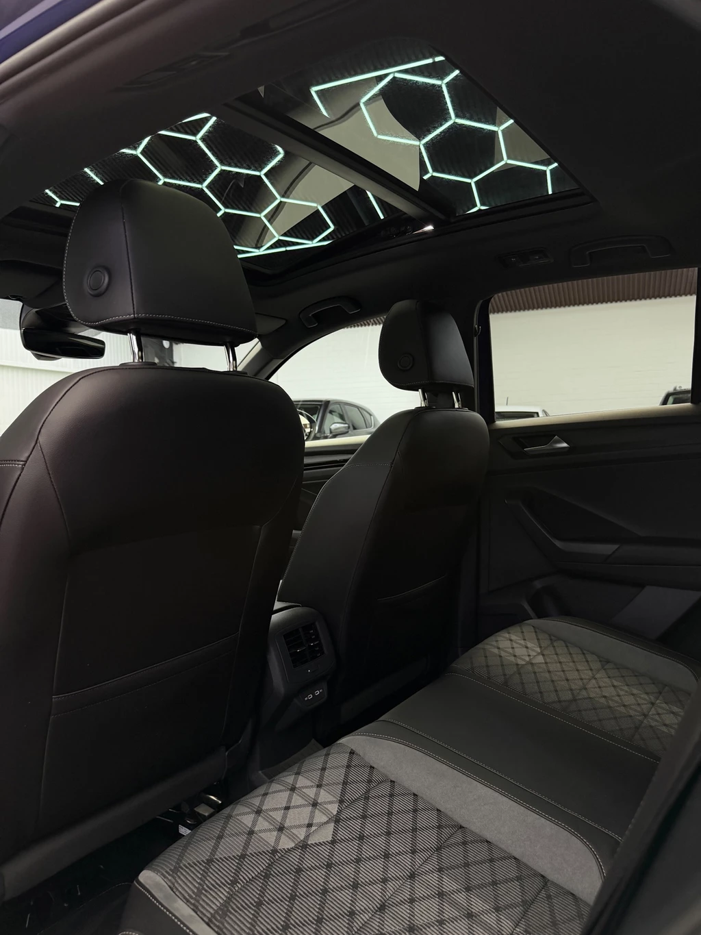 Volkswagen T-Roc – foto 18